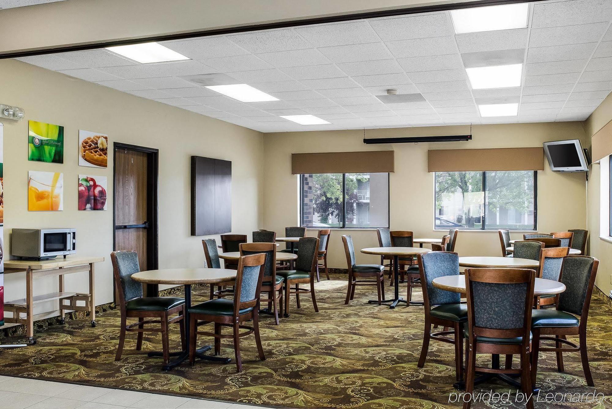 Quality Suites Near West Acres Fargo Exterior photo